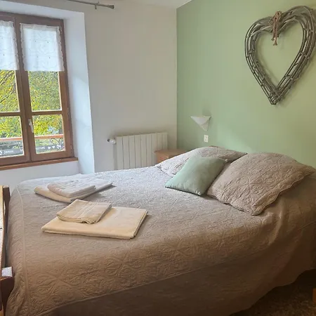 Chalet Vacances La Vigogne Hotel